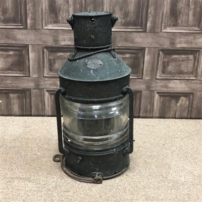 Lot 877 - A SHIPS COPPER MASTHEAD LAMP BY HARVIE