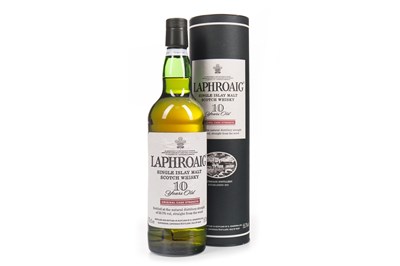 Lot 136 - LAPHROAIG CASK STRENGTH 10 YEARS OLD
