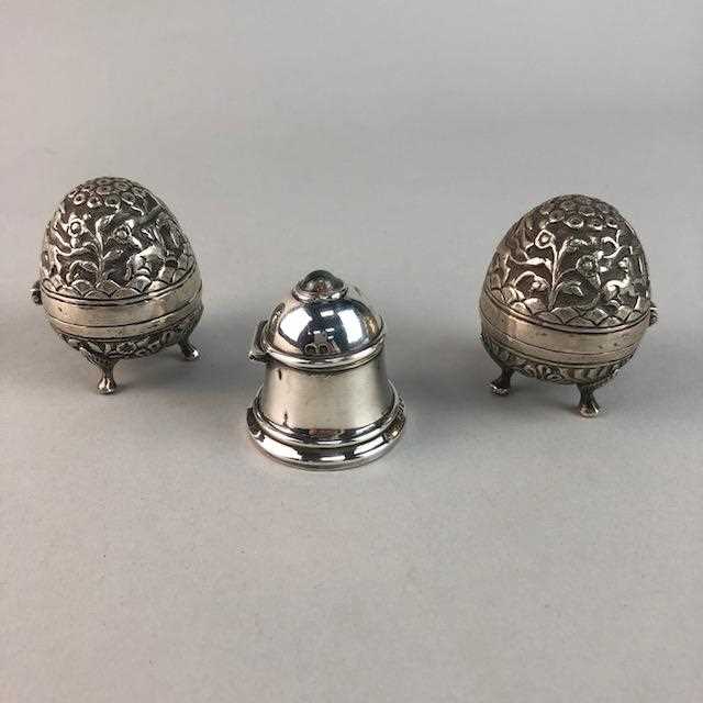 Lot 204 - A PAIR OF BURMESE SILVER POUNCE POTS AND A SILVER INKWELL