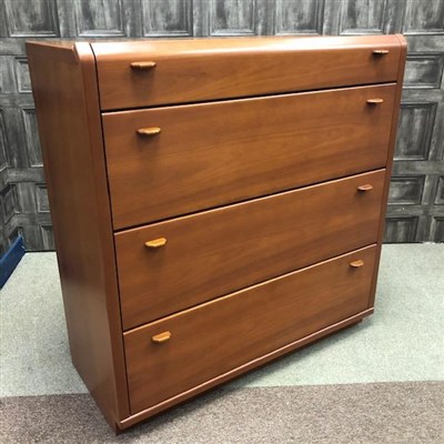 Lot 328 - A MODERN CHEST OF DRAWERS