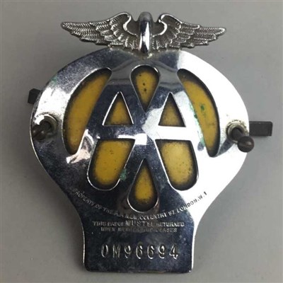 Lot 377 - A VINTAGE AA CAR BADGE AND OTHER SILVER PLATED ITEMS