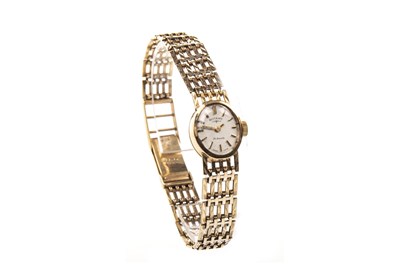 Lot 818 - A LADY'S GOLD ROTARY GOLD WATCH