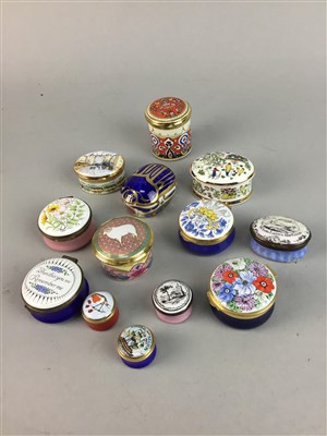 Lot 234 - A COLLECTION OF CRUMMLES AND OTHER ENAMELS