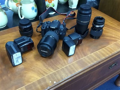 Lot 279 - A CANON EOS 700D DS126431 CAMERA AND LENSES