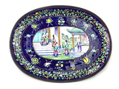 Lot 1009 - A CHINESE ENAMELLED PLATE