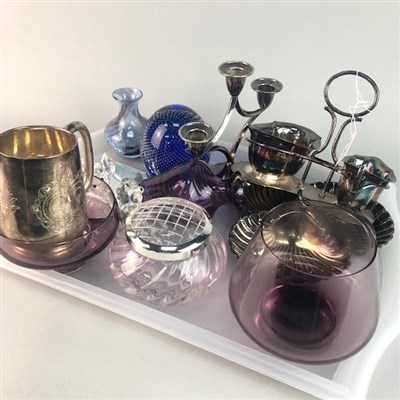 Lot 43 - A LOT OF CAITHNESS GLASS, SWAROVSKI CRYSTAL AND SILVER PLATE