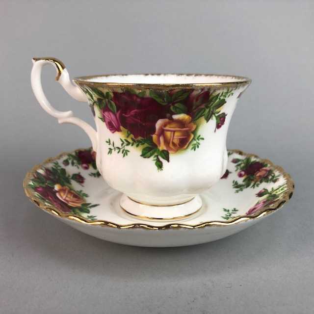 Lot 54 - A ROYAL ALBERT OLD COUNTRY ROSES TEA SERVICE