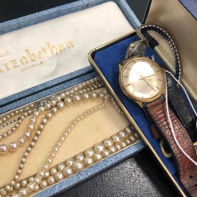 Lot 35 - A GENTLEMAN'S CAMY WRIST WATCH ALONG WITH OTHER WATCHES AND PEARLS