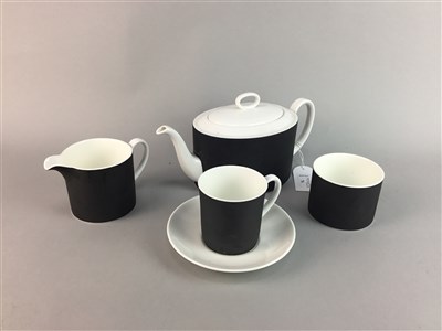 Lot 76 - A WEDGWOOD SUSIE COOPER DESIGN PART TEA SERVICE AND OTHER CERAMICS