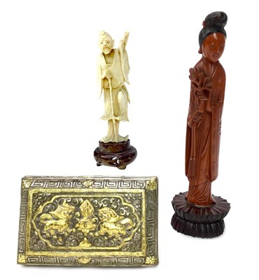Lot 1077 - A CHINESE IVORY CARVING, ANOTHER FIGURE AND A CASKET