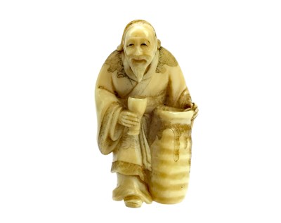 Lot 1078 - AN EARLY 20TH CENTURY JAPANESE IVORY CARVING