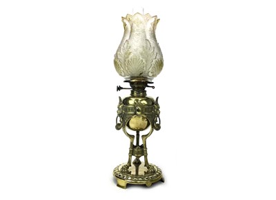 Lot 1546 - A VICTORIAN BRASS OIL LAMP
