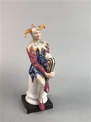 Lot 292 - A LLADRO FIGURE OF A FEMALE AND OTHER DECORATIVE FIGURES