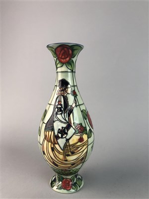 Lot 295 - A GROUP OF CERAMICS INCLUDING A 'BARR'S OLD SCOTCH BREWED GINGER BEER' BOTTLE