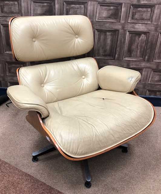 Lot 1607 - AN EAMES STYLE LOUNGE CHAIR