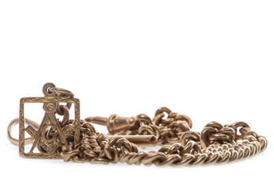 Lot 831 - A CURB LINK WATCH CHAIN