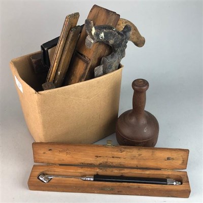 Lot 325 - A GROUP OF VINTAGE TOOLS AND INSTRUMENTS