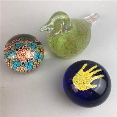 Lot 182 - LOT OF PAPERWEIGHTS