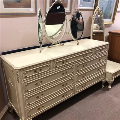 Lot 422 - A CREAM PAINTED CHEST OF NINE DRAWERS AND TWO MIRRORS