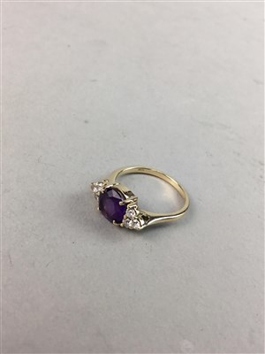Lot 219 - A 14k GOLD RING