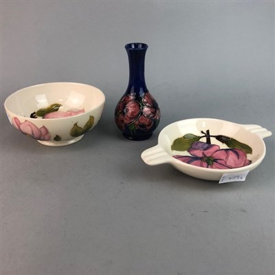 Lot 429 - A MODERN MOORCROFT VASE, BOWL AND DISH