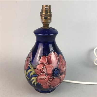 Lot 437 - A MODERN MOORCROFT TABLE LAMP