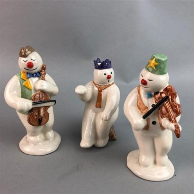 Lot 149 - A LOT OF THREE ROYAL DOULTON SNOWMEN AND TWO DOGS