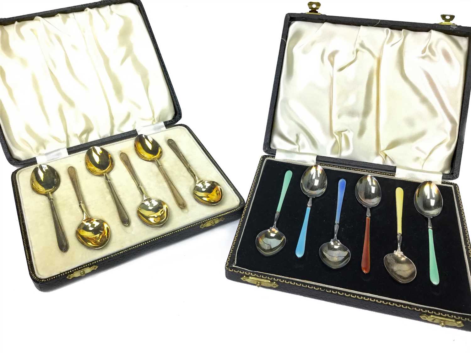 Lot 864 - A LOT OF TWO CASED SETS OF SILVER COFFEE SPOONS