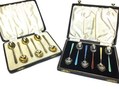 Lot 864 - A LOT OF TWO CASED SETS OF SILVER COFFEE SPOONS