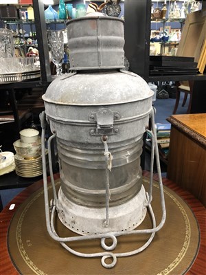 Lot 495 - A 20TH CENTURY SHIPS LANTERN