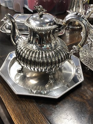 Lot 492 - A LOT OF SILVER PLATED ITEMS