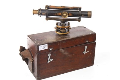 Lot 1527 - AN EARLY 20TH CENTURY LEVELLING INSTRUMENT BY ALEX MABON