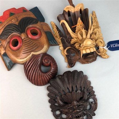Lot 210 - A COLLECTION OF CHINESE ITEMS