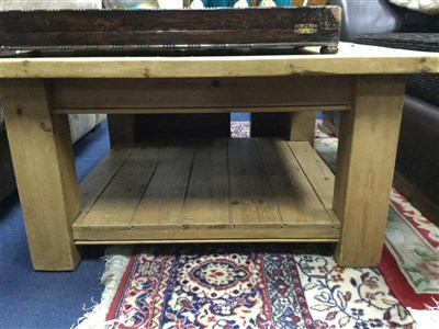 Lot 264 - A PINE COFFEE TABLE