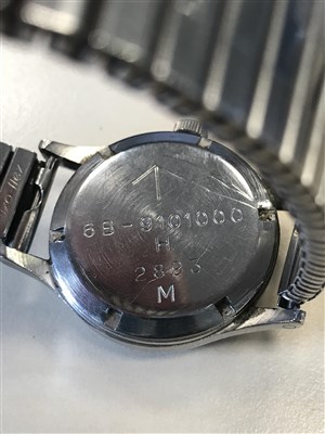 Lot 756 - A GENTLEMAN'S HAMILTON MILITARY ISSUE WATCH