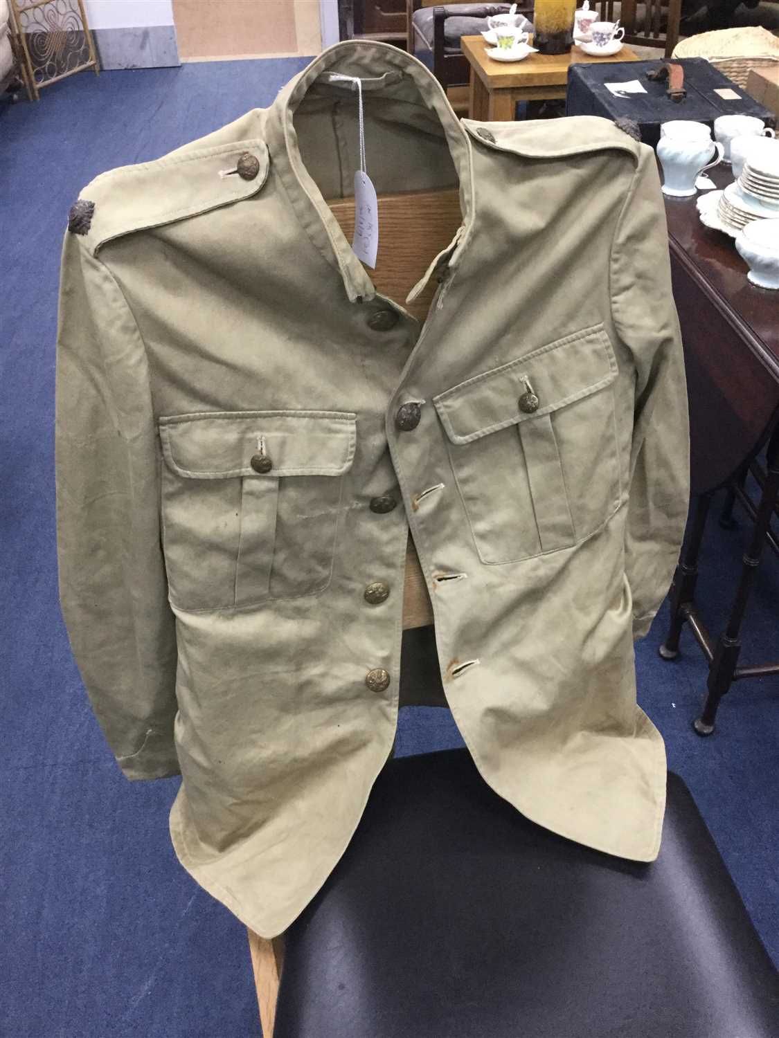 Lot 155 - A BRITISH ARMY OFFICERS TUNIC AND SUMMER WEIGHT JACKET