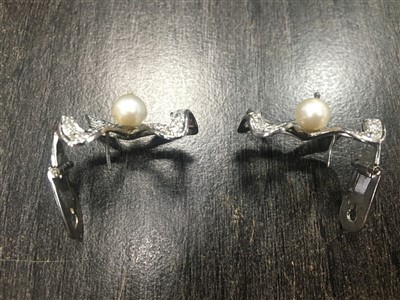 Lot 11 - A PAIR OF DIAMOND AND PEARL CONVERTED EARRINGS