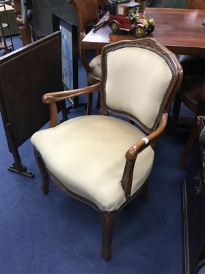 Lot 306 - A REPRODUCTION OPEN ELBOW CHAIR