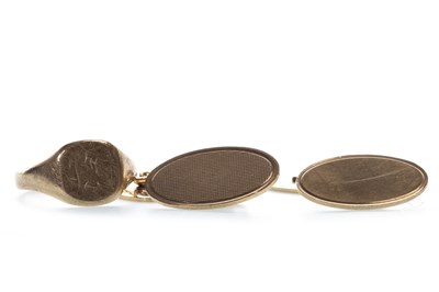 Lot 41 - A PAIR OF CUFF LINKS AND A SIGNET RING