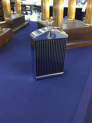 Lot 230 - A TABLE LIGHTER MODELLED AS A ROLLS ROYCE RADIATOR GRILLE