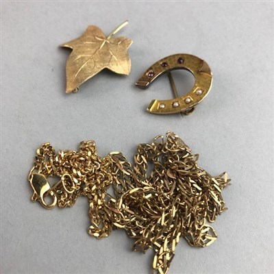 Lot 233 - A LOT OF GOLD AND OTHER JEWELLERY