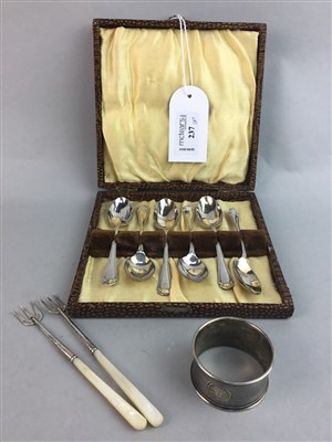 Lot 237 - A LOT OF SILVER TEASPOONS, FORKS AND OTHER ITEMS