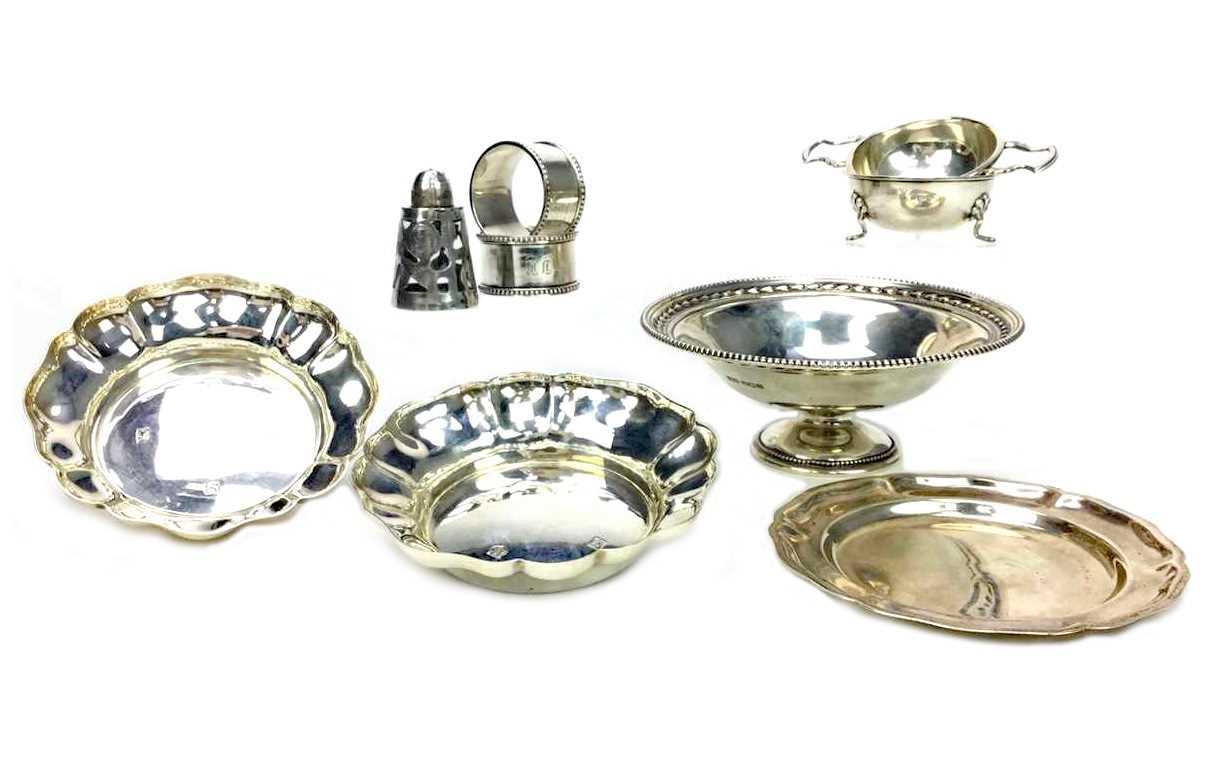 Lot 873 - A COLLECTION OF SILVER ITEMS
