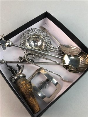 Lot 254 - A LOT OF SMALL SILVER AND WHITE METAL ITEMS