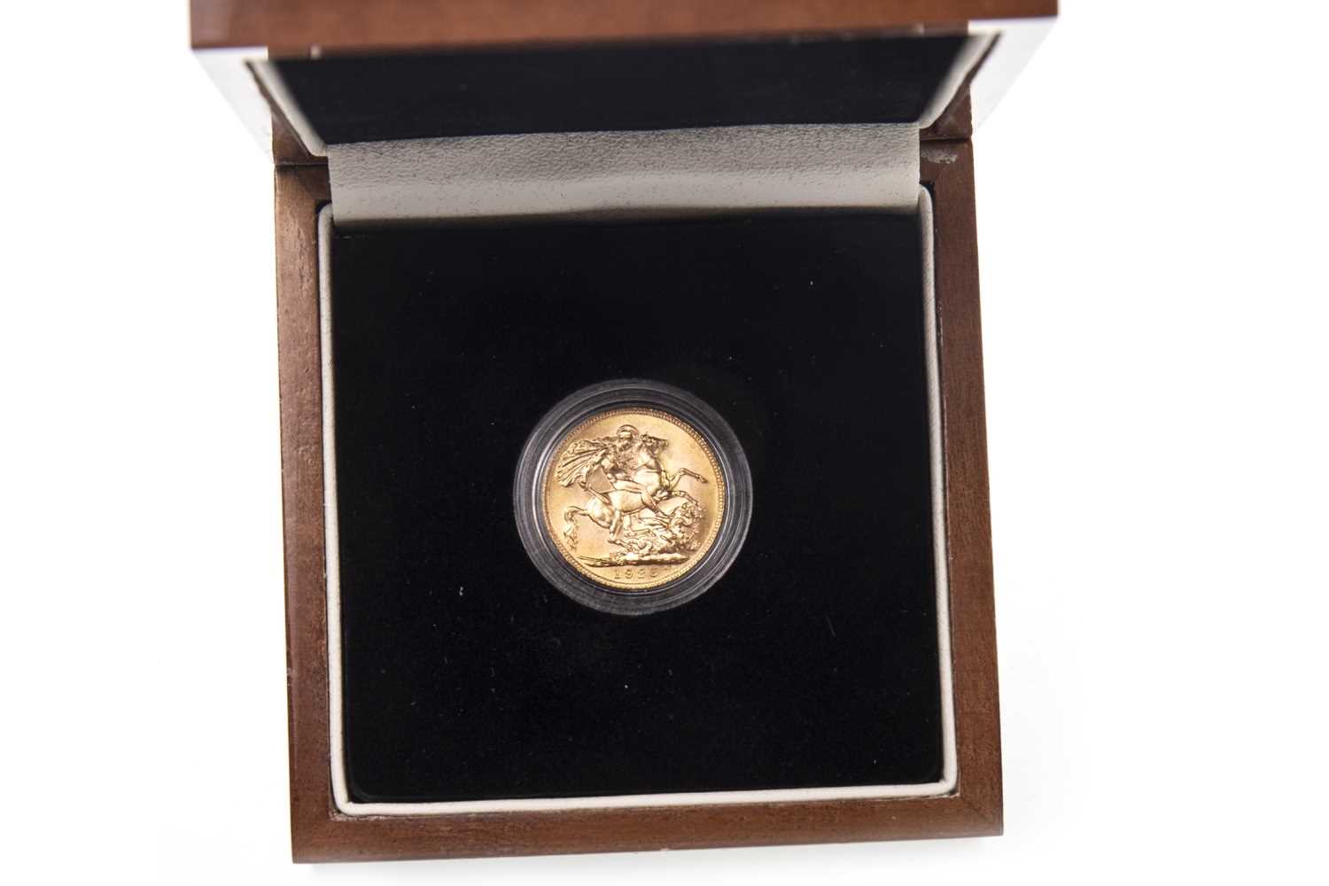 Lot 522 - A GOLD SOVEREIGN, 1925
