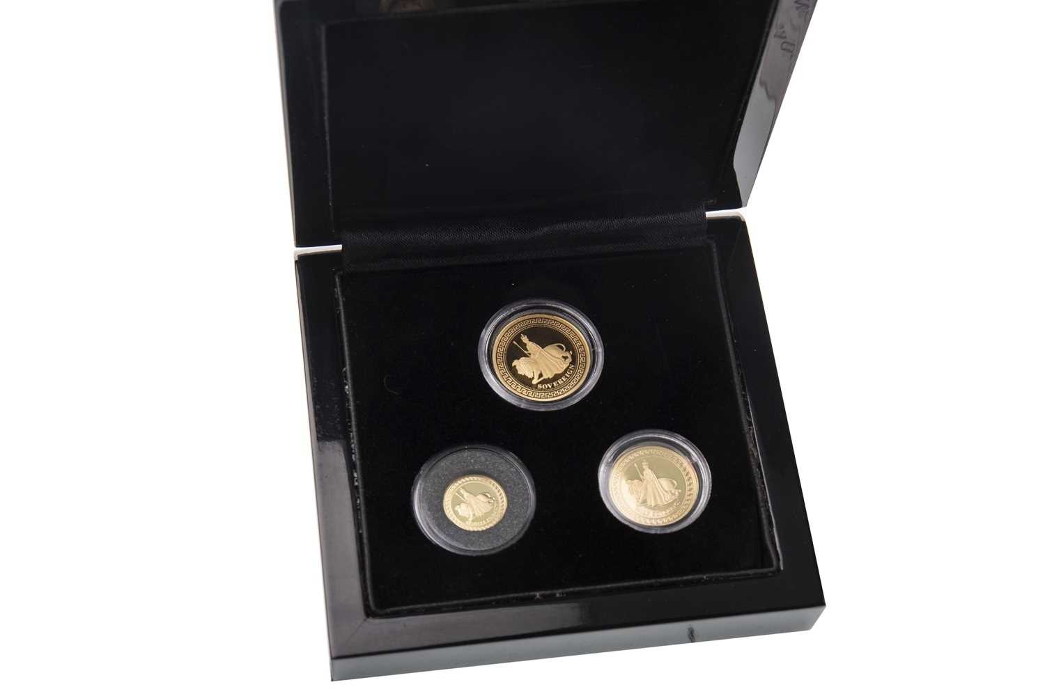 Lot 527 - A GOLD SOVEREIGN COLLECTION