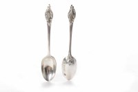 Lot 548 - SET OF TWELVE EDWARDIAN SILVER TEASPOONS maker...