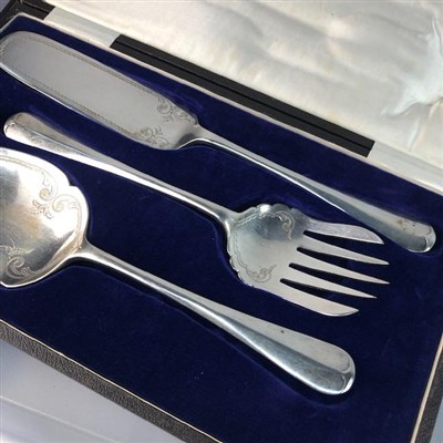 Lot 447 - A LOT OF CASED SETS OF PLATED CUTLERY
