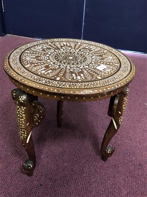 Lot 584 - A 20TH CENTURY INDIAN CIRCULAR OCCASIONAL TABLE