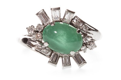 Lot 74 - A GREEN GEM AND DIAMOND RING